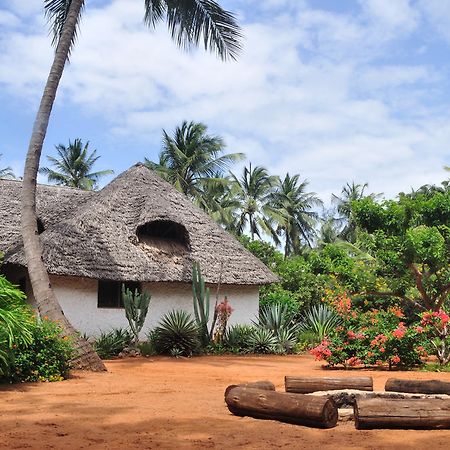 ホテルMimi Na Wewe...In Africa ワタム エクステリア 写真